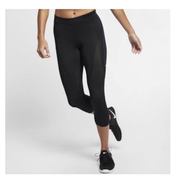 Nike Pants - EUC Nike Pro Hypercool training capri tights